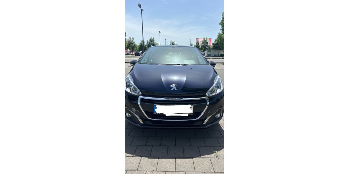 Peugeot 208 117.000 km 5.499 &euro; Neuss 41464