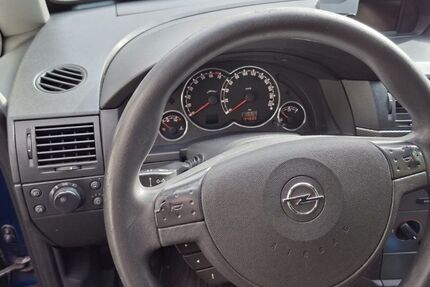 Opel Meriva 155.100 km 2.299 &euro; München 80636
