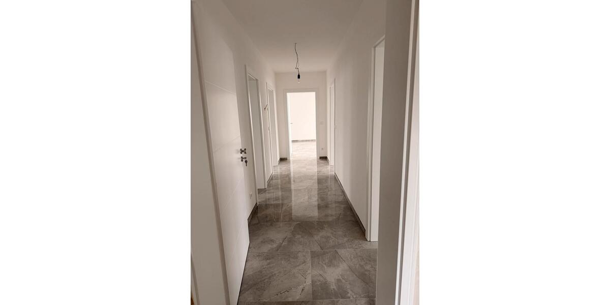 Neu renovierte Wohnung zu Vermieten in Heumaden 4 zimmer