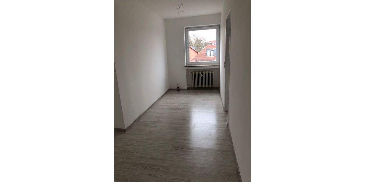Etagenwohnung Coburg - 2 Zimmer, 63 m&sup2;, 580&euro; | Angebot:26378702