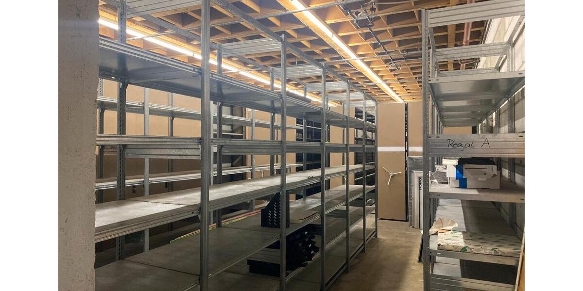 Lagerraum + über 300qm Regalfläche zimmer