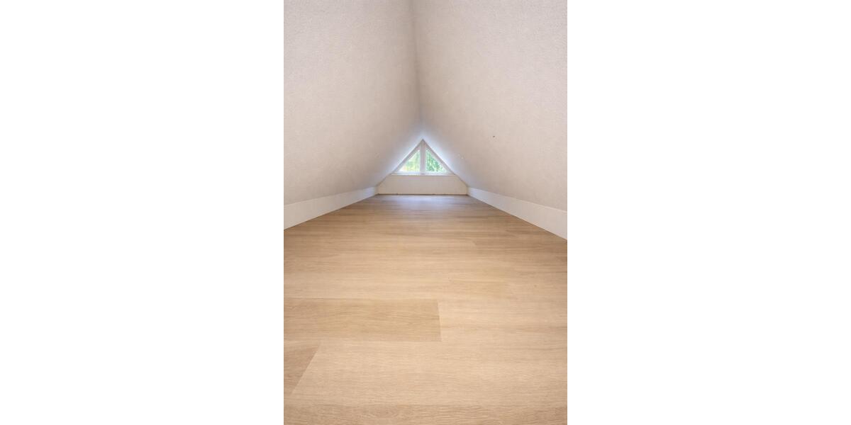 Etagenwohnung Rosengarten - 5 Zimmer, 160 m&sup2;, 1.700&euro; | Angebot:24843001