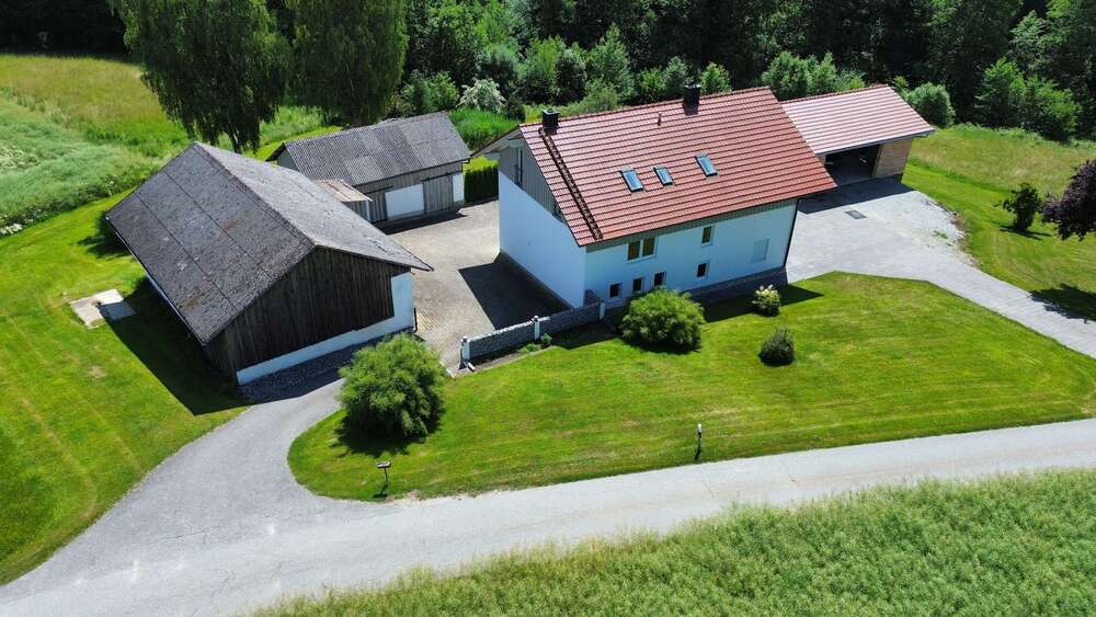 Einfamilienhaus Vilshofen an der Donau - 7 Zimmer, 264 m&sup2;, 360.000&euro; | Angebot:26313293