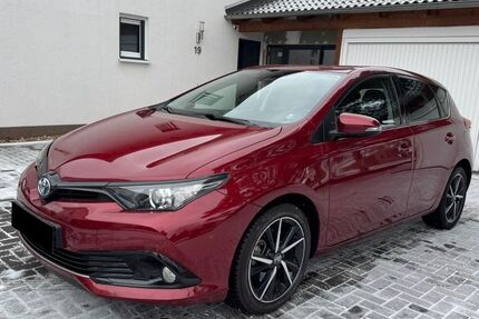 Toyota Auris 75.000 km 15.900 &euro; Blankenfelde-Mahlow (bei Berlin) 15831
