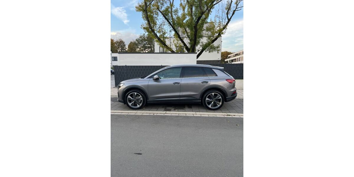 Audi Q4 e-tron 33.600 km 26.590 &euro; Gelsenkirchen 45892
