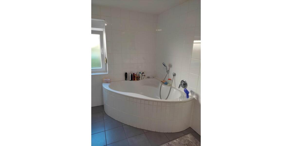 Terrassenwohnung Meinerzhagen - 4 Zimmer, 140 m&sup2;, 750&euro; | Angebot:25444618