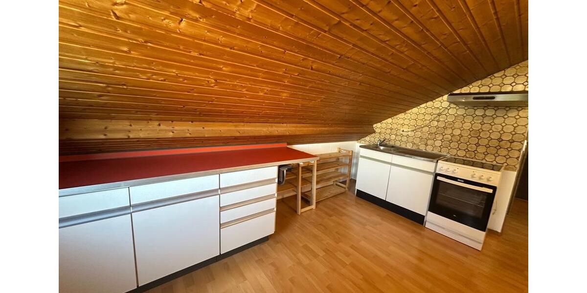 Dachgeschoßwohnung Würzburg Heuchelhof - 2 Zimmer, 43 m&sup2;, 500&euro; | Angebot:25431625
