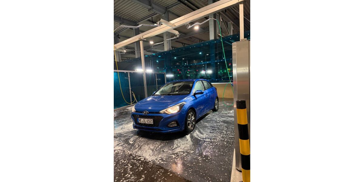 Hyundai i20 65.000 km 10.400 &euro; Krefeld 47829