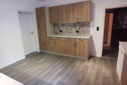 Haus zum Mieten in Landstuhl 2.100 € 217 m² 11 zimmer