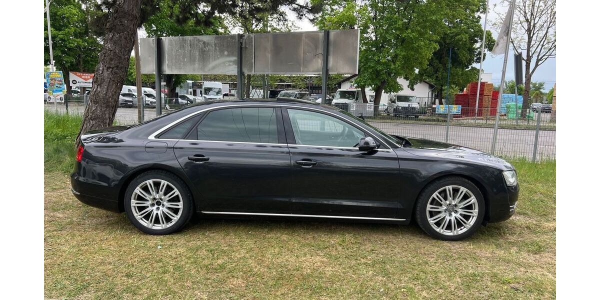 Audi A8 264.000 km 21.900 &euro; München 81243