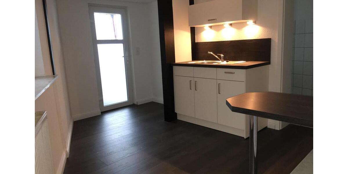 historische Altstadt: 2-Zimmer-Wohnung - Hochpaterre - 5 Geh-Min zur City+Hafen+Holm 2 zimmer