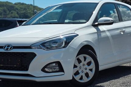 Hyundai i20 21.500 km 13.490 &euro; Oberwinter 53424
