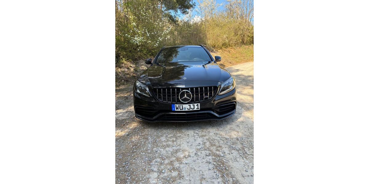Mercedes-Benz C 63 AMG 39.500 km 54.630 &euro; Helmstadt 97264
