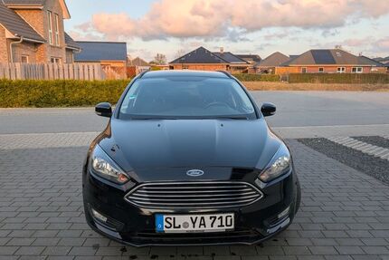 Ford Focus 140.075 km 3.500 &euro; Tarp 24963