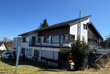 Absolute Top-Lage in Eslohe! Großzügiges EFH mit Einliegerwhng.! 9 zimmer