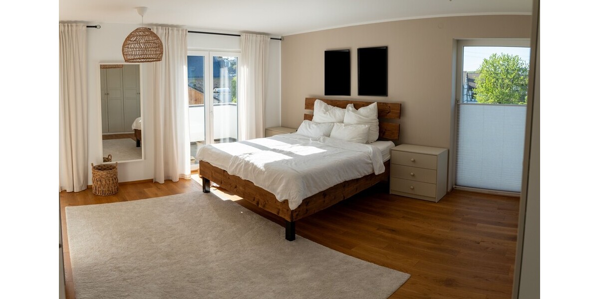 Hochwertige Maisonettewohnung mit Balkon 4 zimmer