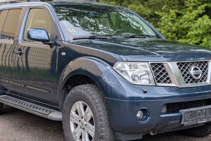 Nissan Pathfinder 278.694 km 4.000 &euro; Henstedt Ulzburg 24558