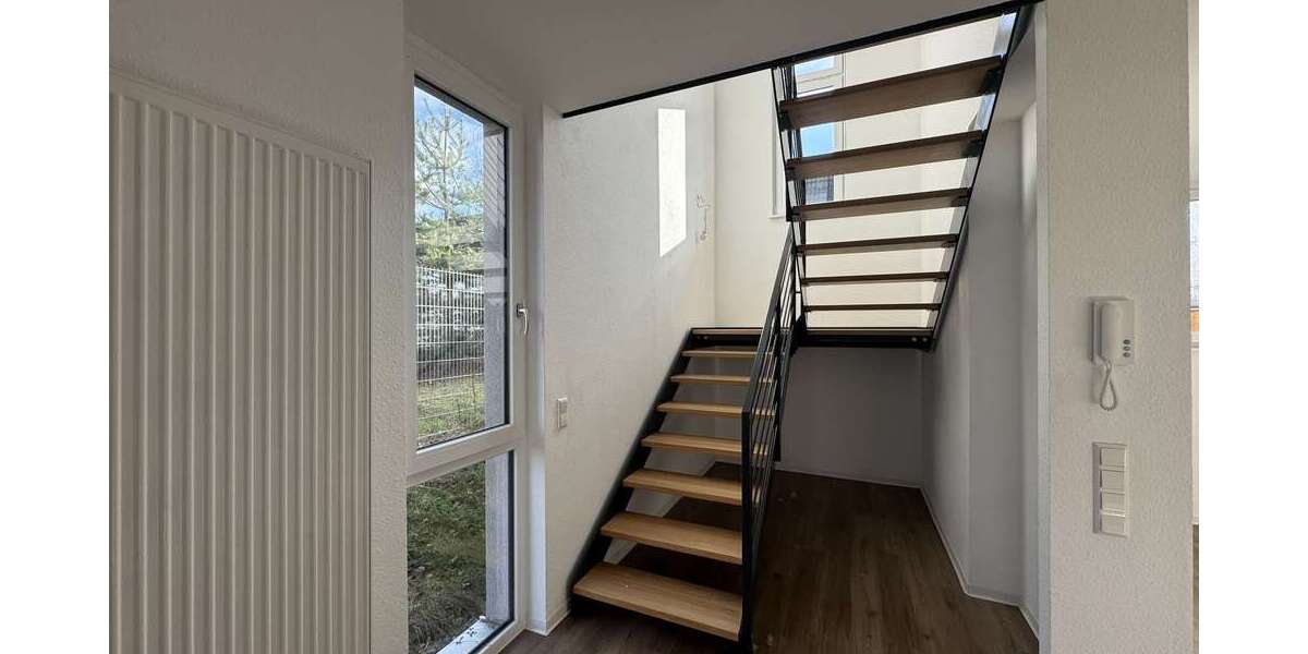 Modernes Reihenendhaus mit Wohn- und Gewerbeanteil + Garten, Garage & 3 Stellplätzen in Rheinstetten - Reihenendhaus Rheinstetten | Angebot:19845441