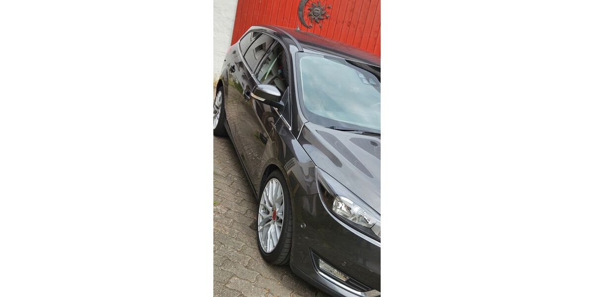 Ford Focus 87.000 km 12.999 &euro; Lonnerstadt 91475
