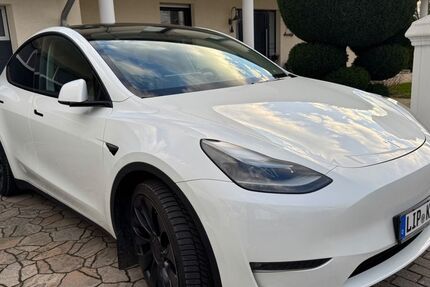 Tesla Model Y 29.500 km 44.000 &euro; Lemgo 32657