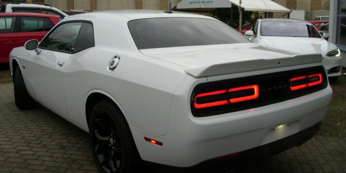 Dodge Challenger 3,6 Leder,Kamera,Sitzheizen 21.000 km 29.990 &euro; Rudolstadt 07407