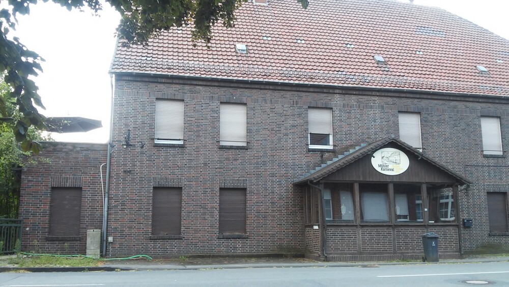 Exklusiv und außergewöhnlich: Anwesen direkt am Axtbach mit Beach und Erdmännchen (-gehege) 4 zimmer