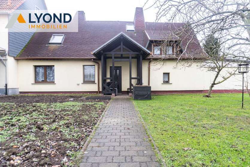 Haus zum Kaufen in Georgenthal 145.000 € 220 m²