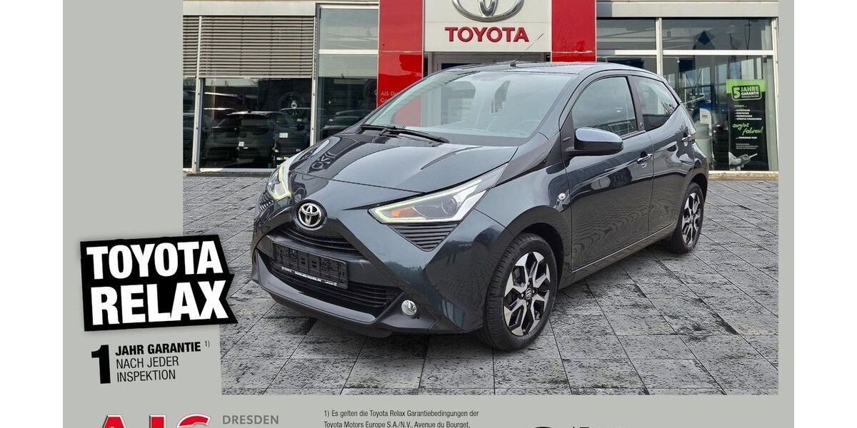 Toyota Aygo (X) 70.252 km 9.100 &euro; Dresden 01217