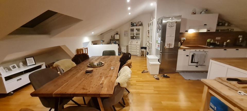 Große Wohnung im Vorderen Westen 5 zimmer