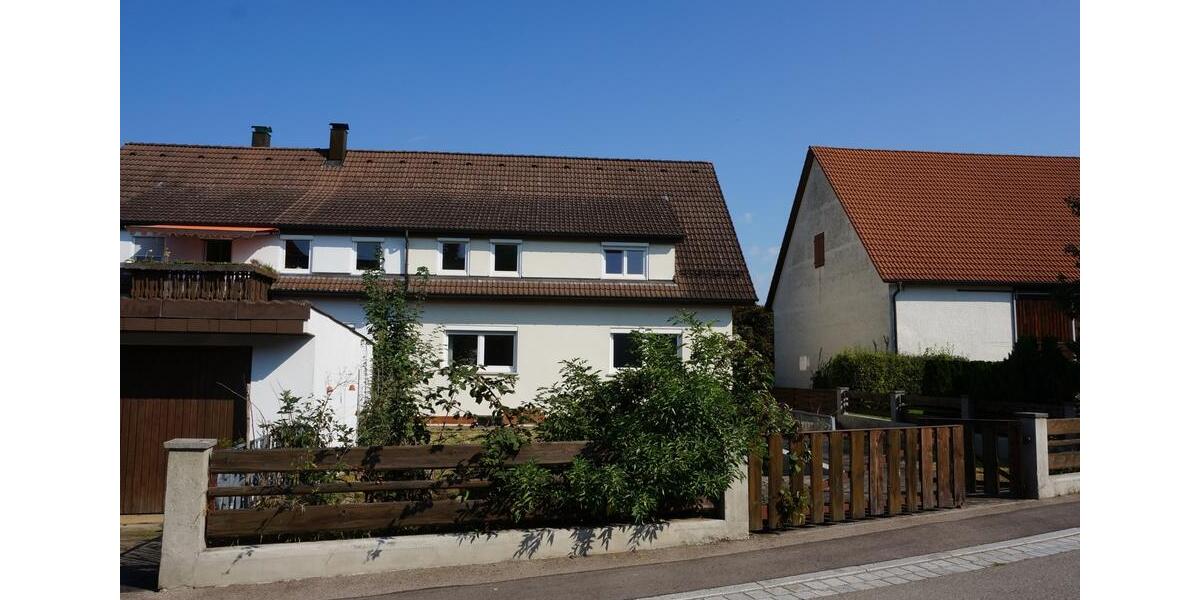 Doppelhaushälfte Nattheim - 7 Zimmer, 167 m&sup2;, 2.500&euro; | Angebot:22624871