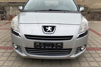 Peugeot 5008 162.326 km 2.499 € Dresden 01187