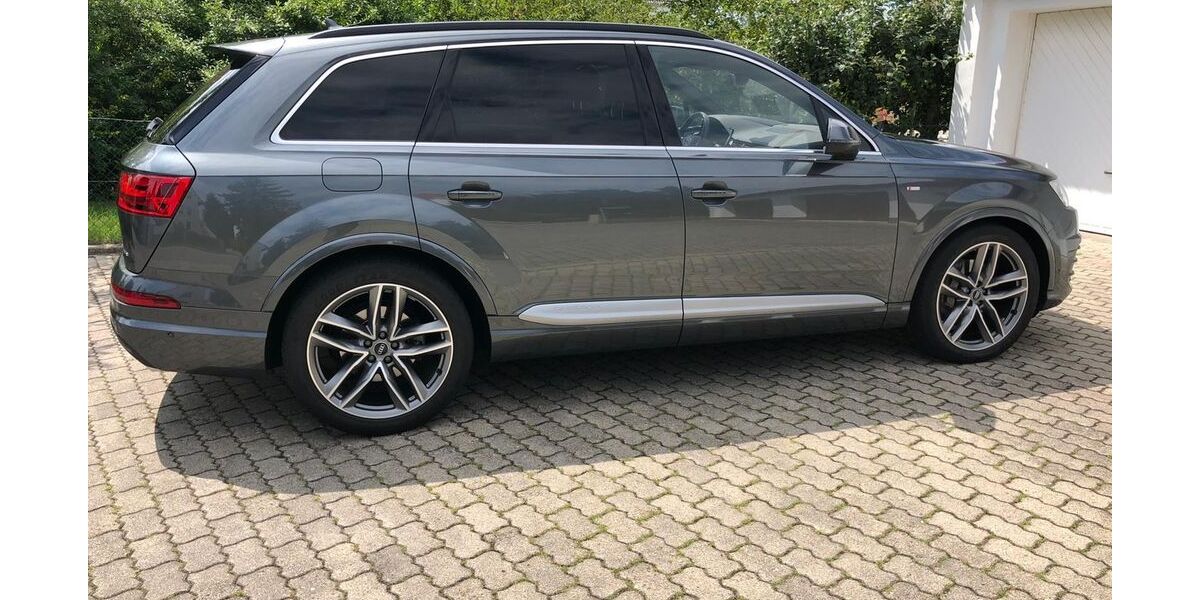 Audi Q7 165.000 km 29.000 € Neu-Ulm 89233
