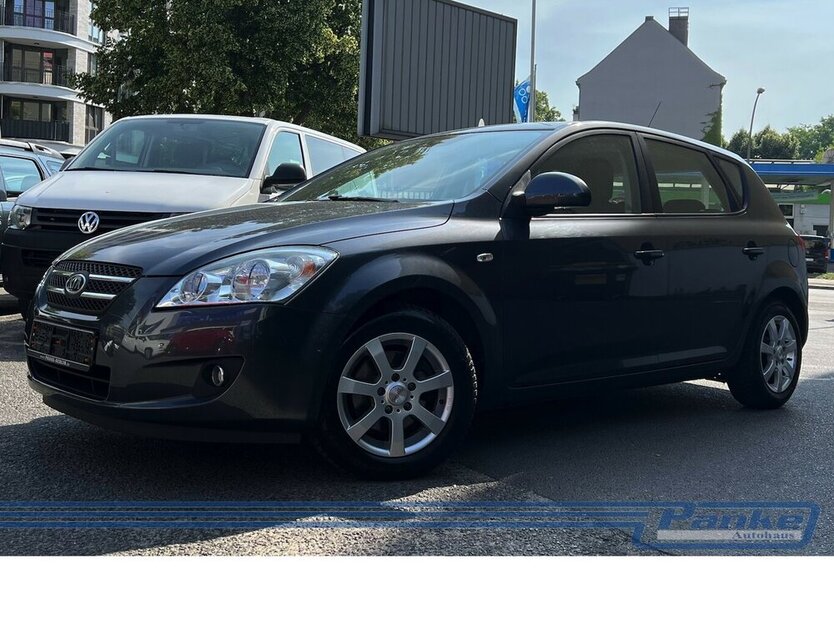 Kia Ceed 1.6 EX*SchiebeD*SHZ*Klima*Teilleder*PDC* 123.801 km 3.990 € Berlin 13187