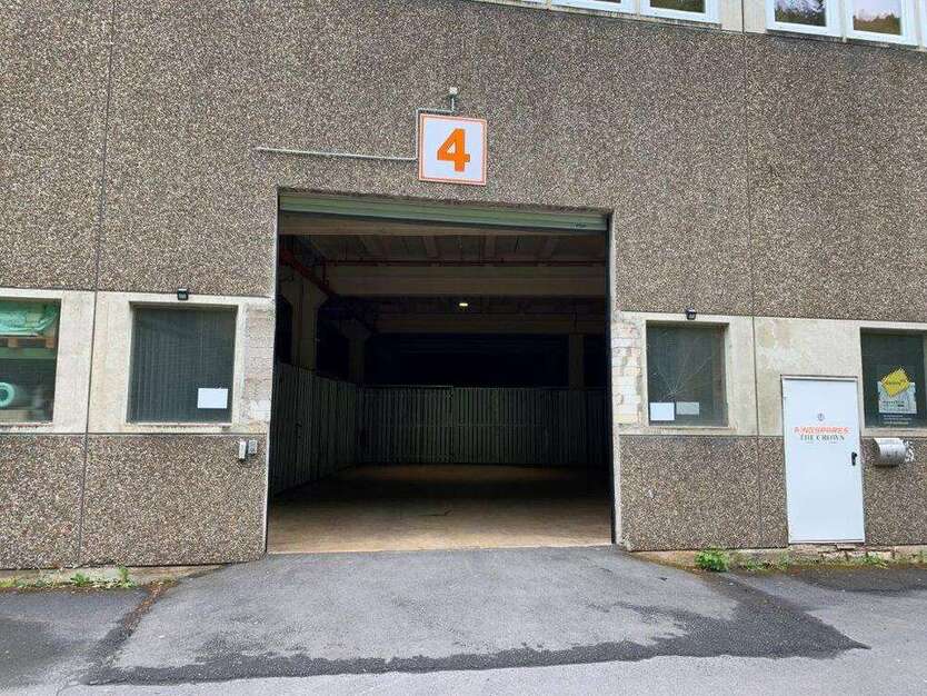 Halle in Leimbach 2.223,81 € 625 m²