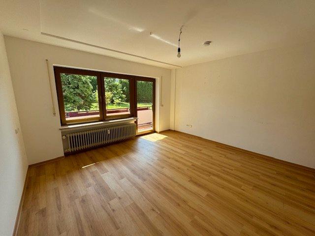 Etagenwohnung Neustadt an der Aisch - 4 Zimmer, 120 m&sup2;, 1.115&euro; | Angebot:26705045
