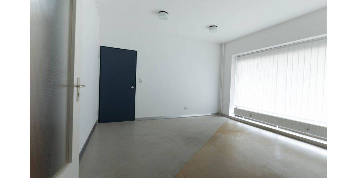 Gewerbeobjekt Heide - 8 Zimmer, 300 m&sup2;, 2.500&euro; | Angebot:26886401