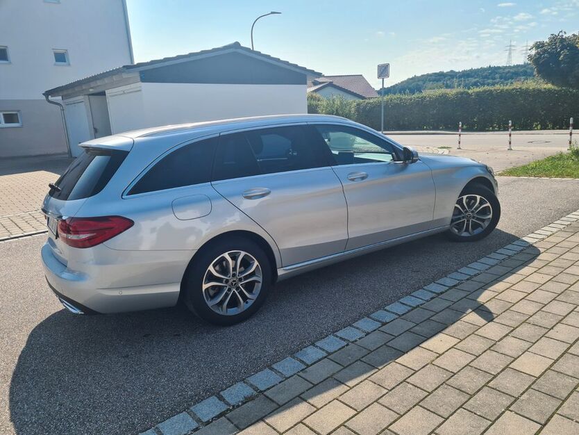Mercedes-Benz C 250 115.000 km 22.300 € Niederaichbach 84100