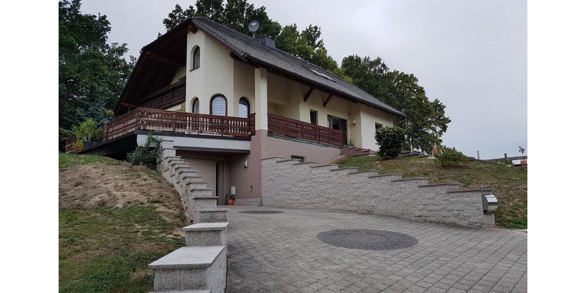 Einfamilienhaus Seifhennersdorf - 6 Zimmer, 215 m&sup2;, 1.600&euro; | Angebot:24668970