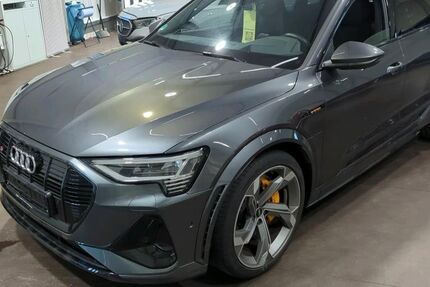 Audi e-tron 26.430 km 43.940 &euro; Helmstedt 38350