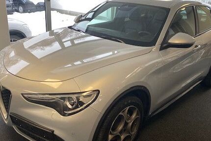 Alfa Romeo Stelvio 15.800 km 37.800 &euro; Rodewisch 08228