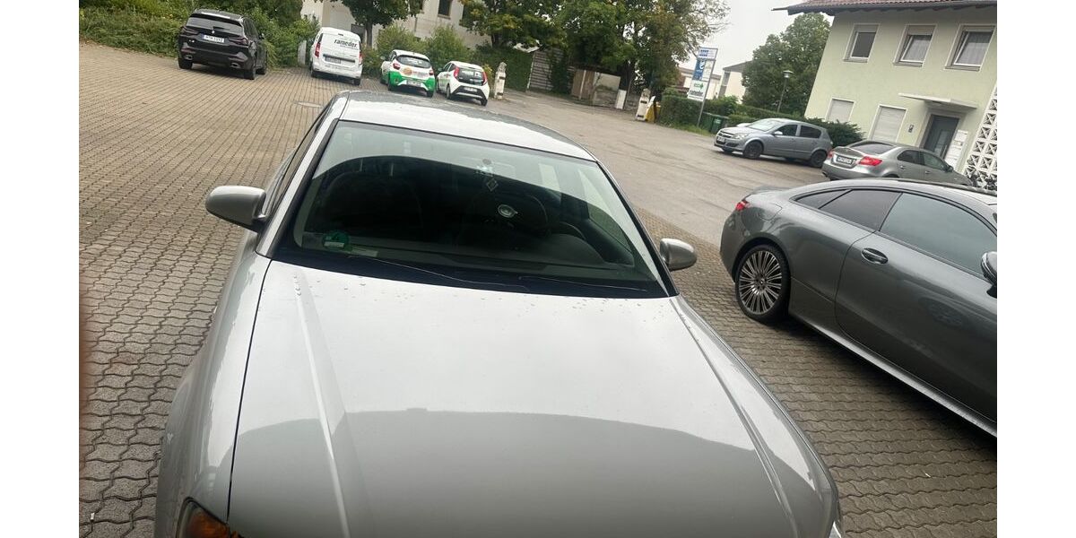 Audi A4 156.000 km 3.800 &euro; München 81925