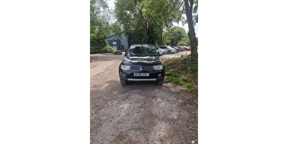 Mitsubishi L200 320.000 km 5.300 &euro; Pansdorf 23689