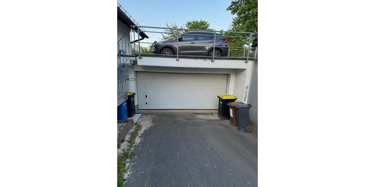 charmante 4 -Zimmer Wohnung mit Doppelgarage und EBK 4 zimmer