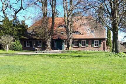 Haus zum Kaufen in Alt Karin 335.000 € 470 m²