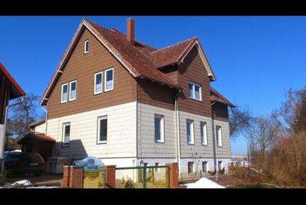 Zweifamilienhaus mit großem Grundstück und vielen Möglichkeiten