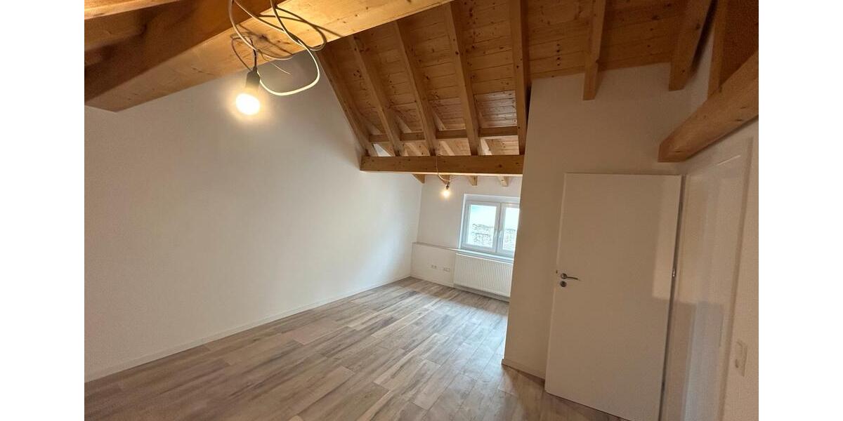 Doppelhaushälfte zu vermieten befristet bis 30.06.2027 4 zimmer