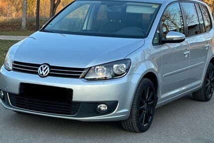 VW Touran 227.000 km 5.299 &euro; Vöhringen 72189