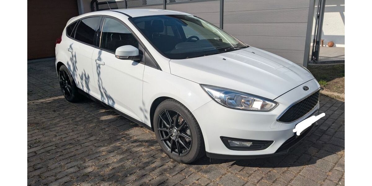 Ford Focus 45.000 km 11.100 &euro; Dingolfing 84130