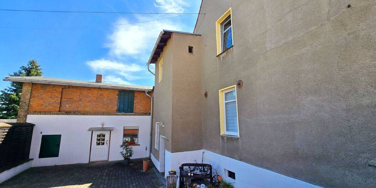 Mehrfamilienhaus, Wohnhaus Gröbzig Gröbzig - 8 Zimmer, 290 m&sup2;, 85.000&euro; | Angebot:26858802