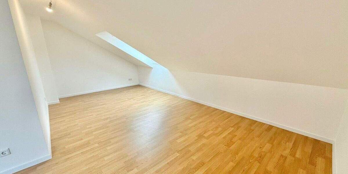 Doppelhaushälfte Düsseldorf Kaiserswerth - 8 Zimmer, 213 m&sup2;, 1.680.000&euro; | Angebot:25728281